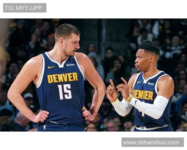 拉塞尔威斯布鲁克：从MVP到新篇章的篮球传奇之路