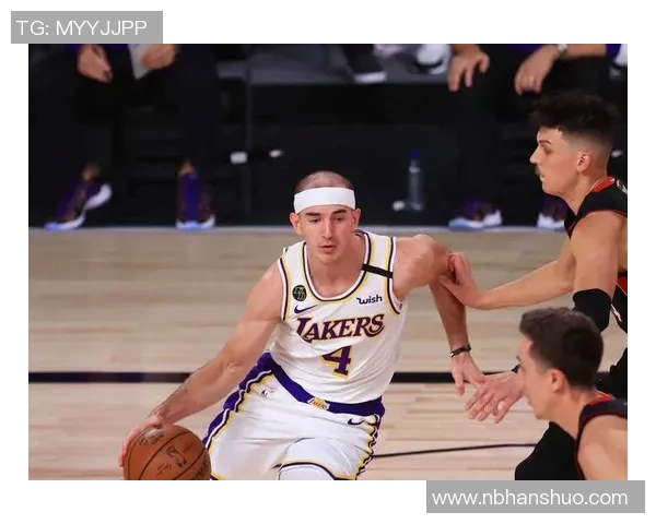 亚历克斯卡鲁索的篮球之路与个人魅力：从默默无闻到闪耀赛场的传奇故事